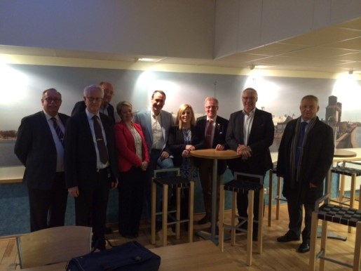 Moderata ledamöter Riksdagens Trafikutskott besöker Ystad Hamn